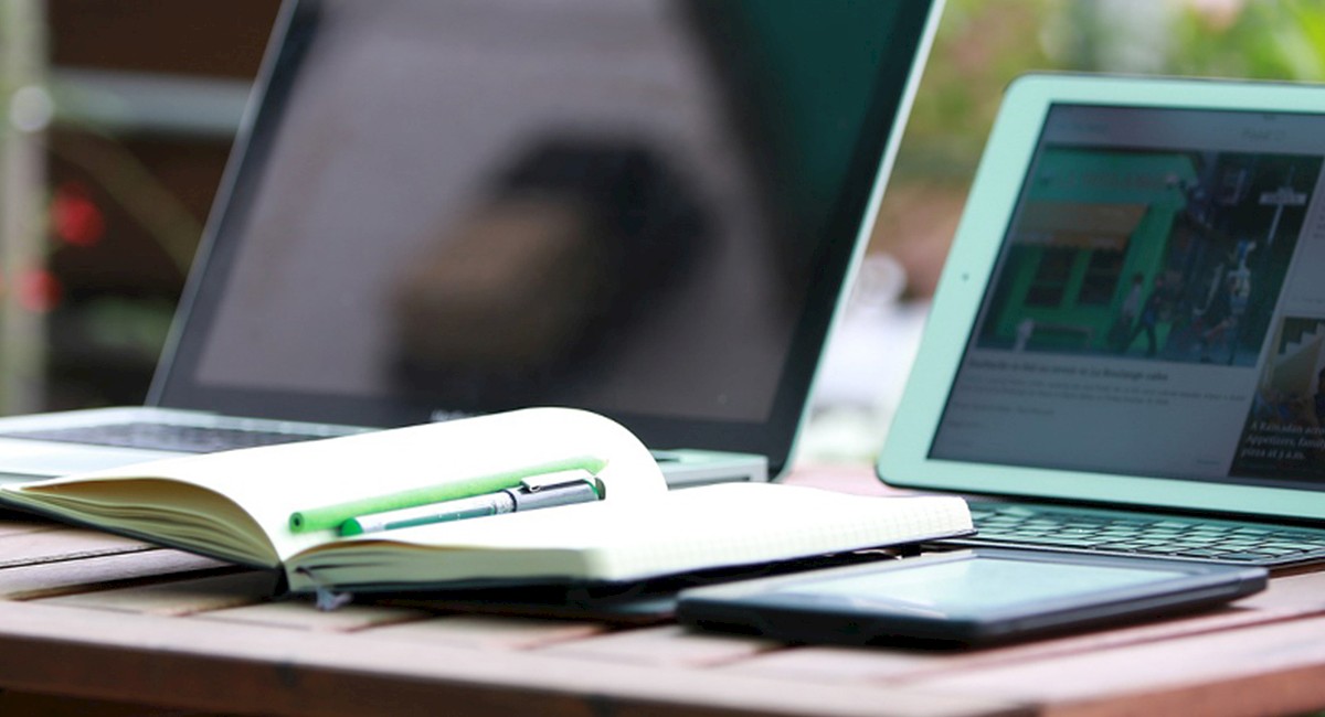 host_an_unforgettable_influencer_event-hero