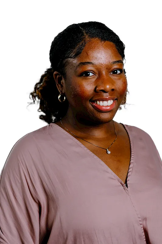 portrait-caelyn-mclellan.jpg