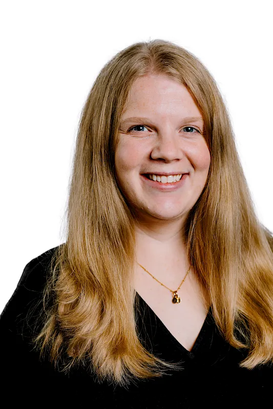 portrait-abby-leeds.jpg